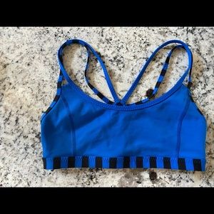 Lululemon black sports bra